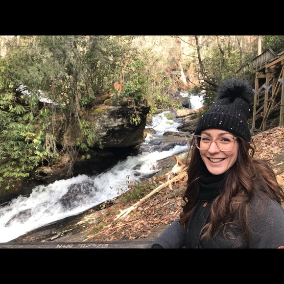 Meet your Posher, Simone - Picture 6 of 6